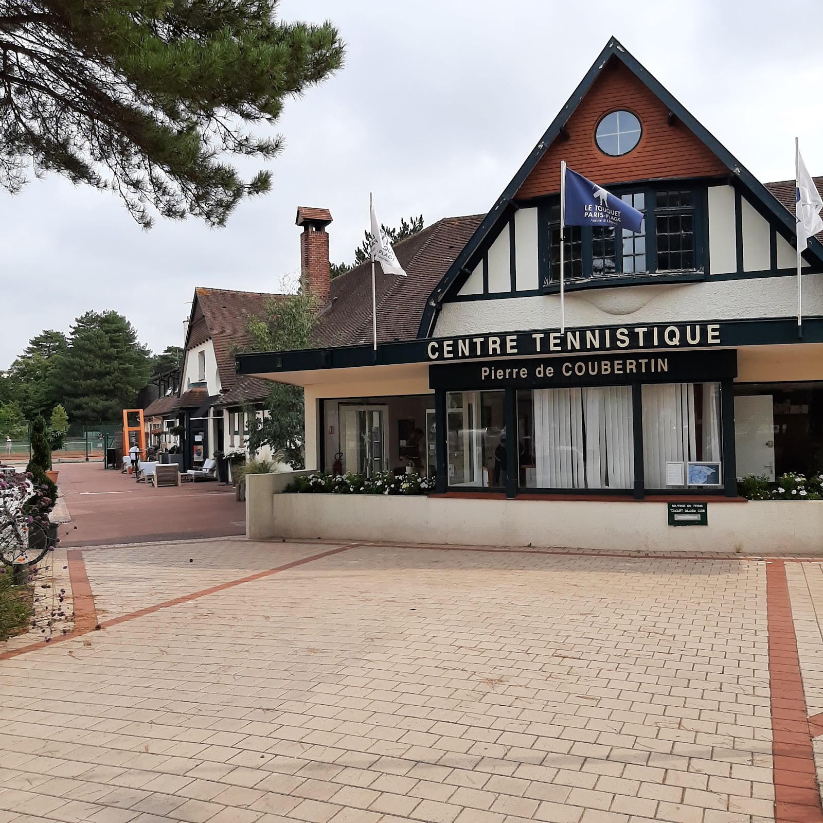 Centre Tennistique Pierre de Coubertin | locations de courts, abonnements et stages