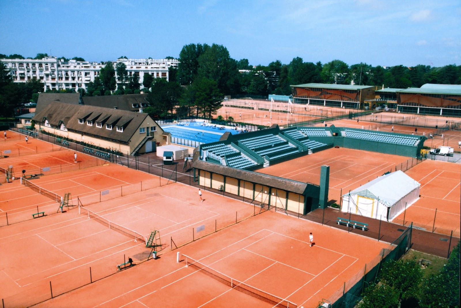 Centre Tennistique Pierre de Coubertin | locations de courts, abonnements et stages