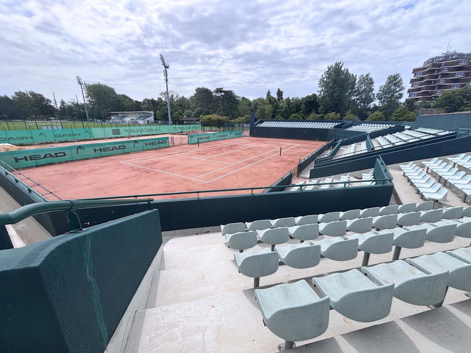 Centre Tennistique Pierre de Coubertin | locations de courts, abonnements et stages