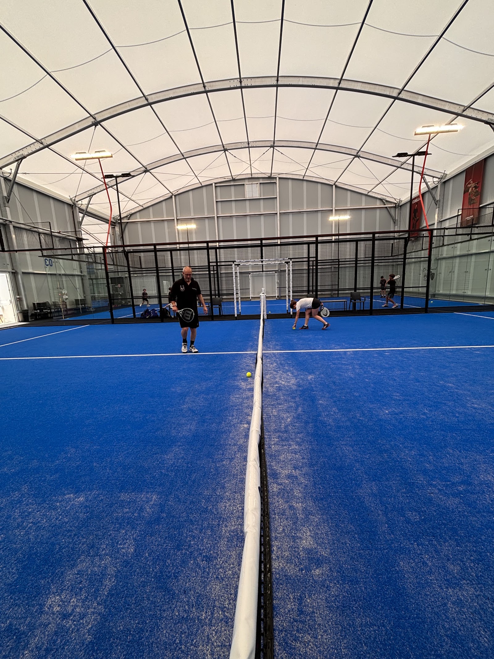 HOLA PADEL