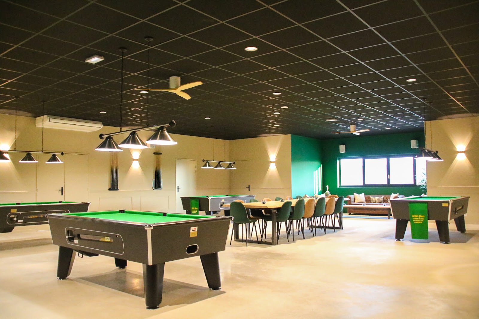 Le Central | Padel, Golf, Loisirs & Restaurant