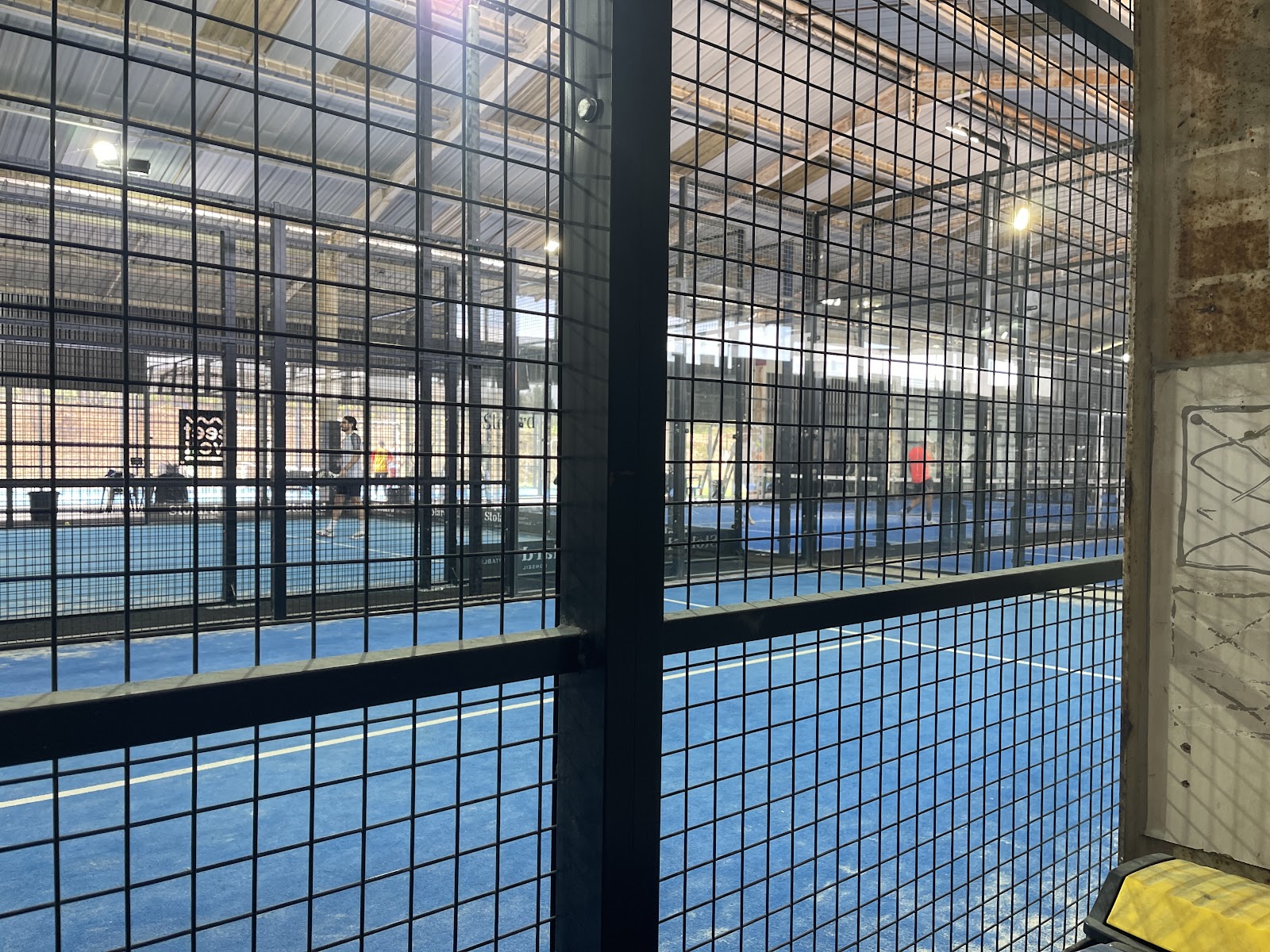 LE HANGAR