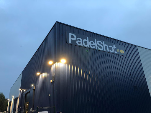 PadelShot Caen Mondeville - Padel et Badminton - Bar Restaurant
