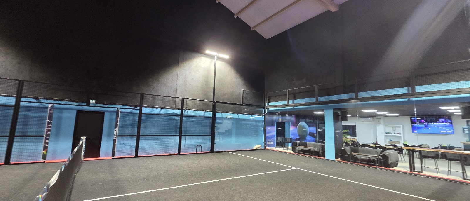 ROAD HOUSE PADEL