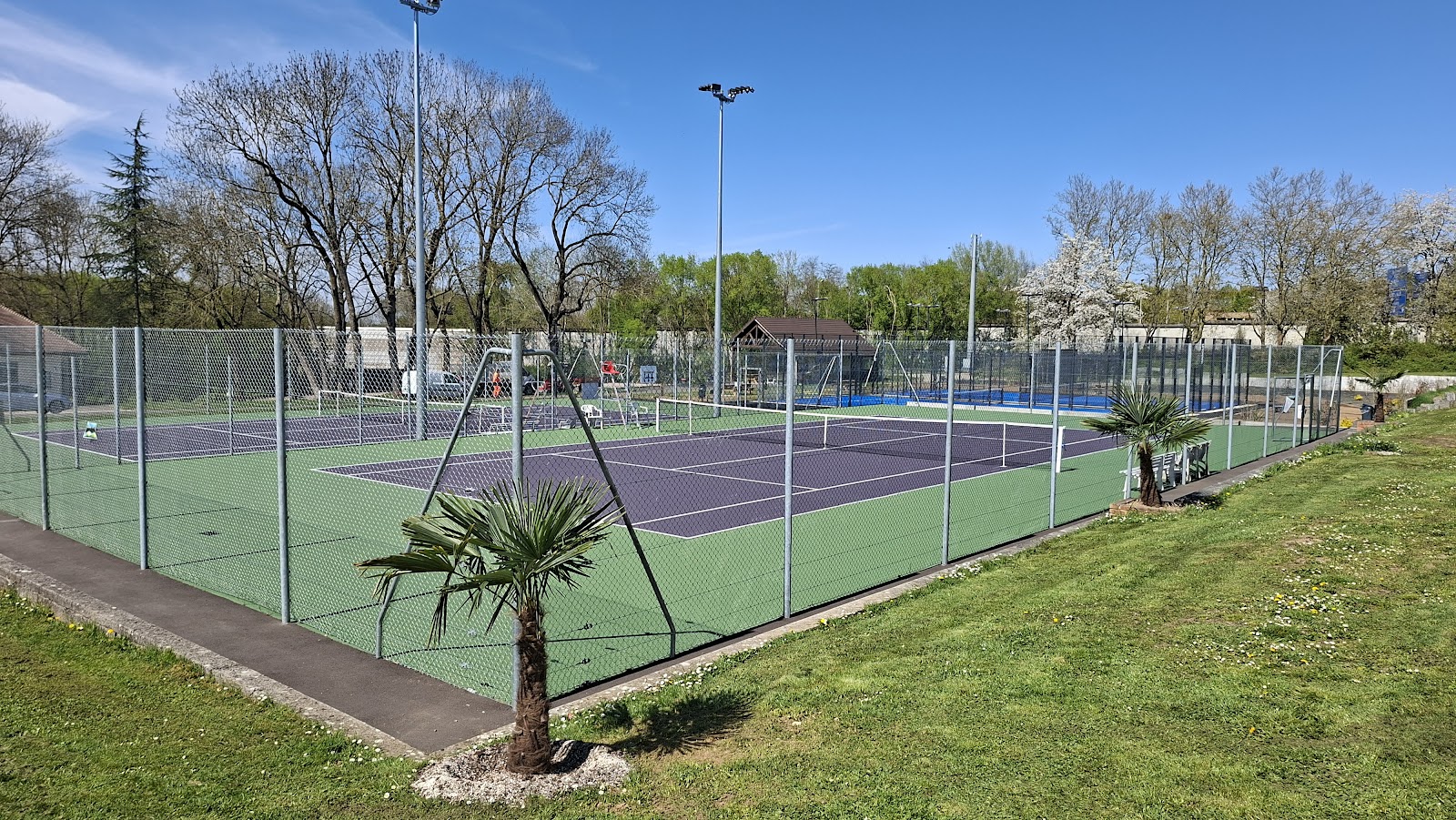 Terrain de Tennis-Padel extérieur