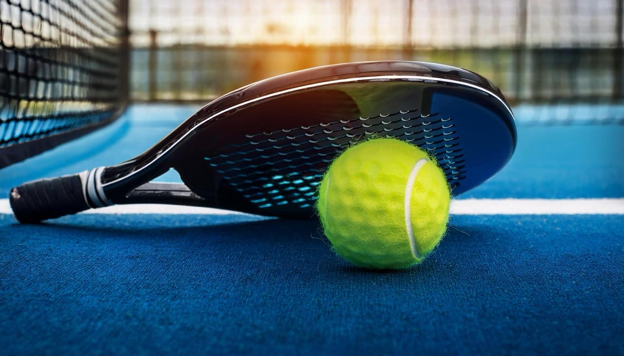 THE PADEL